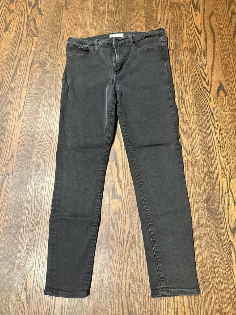 Madewell Black Skinny Jeans with Subtle Fade - Roadtripper in size 31
